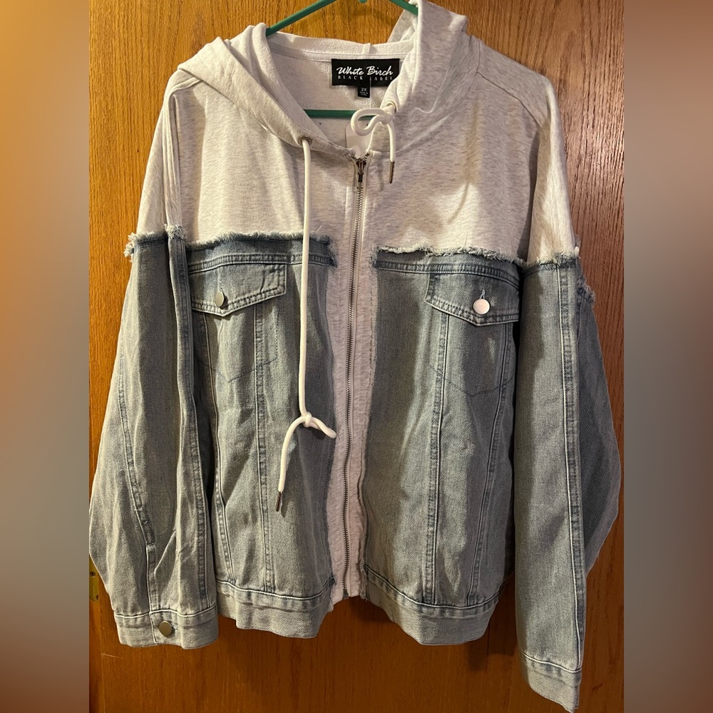 White Birch Black Label size 2X  Denim Jacket with Hoodie